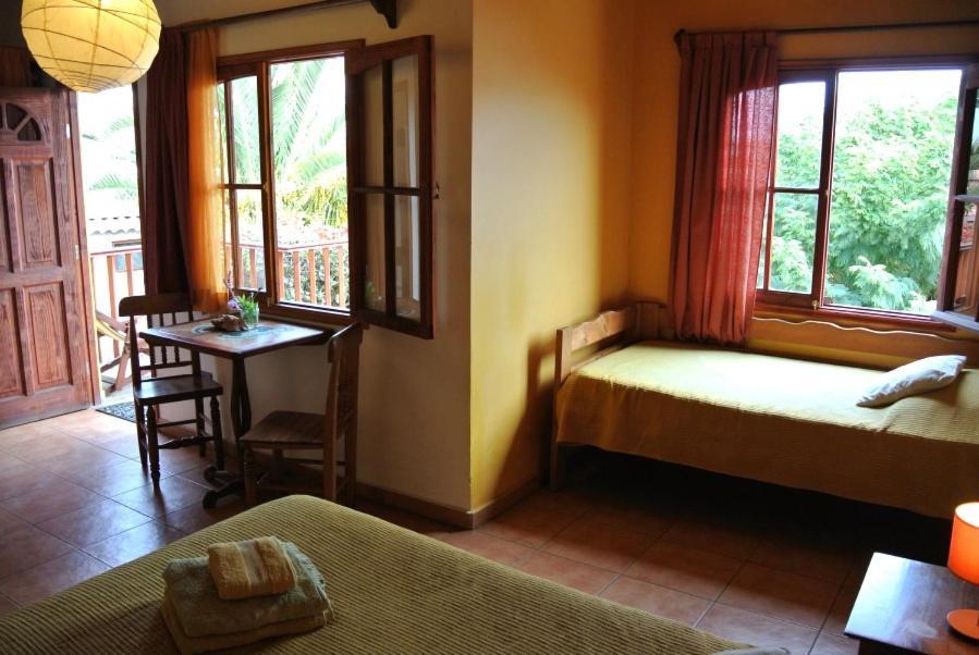 Hostal El Punto ลาเซเรนา ภายนอก รูปภาพ