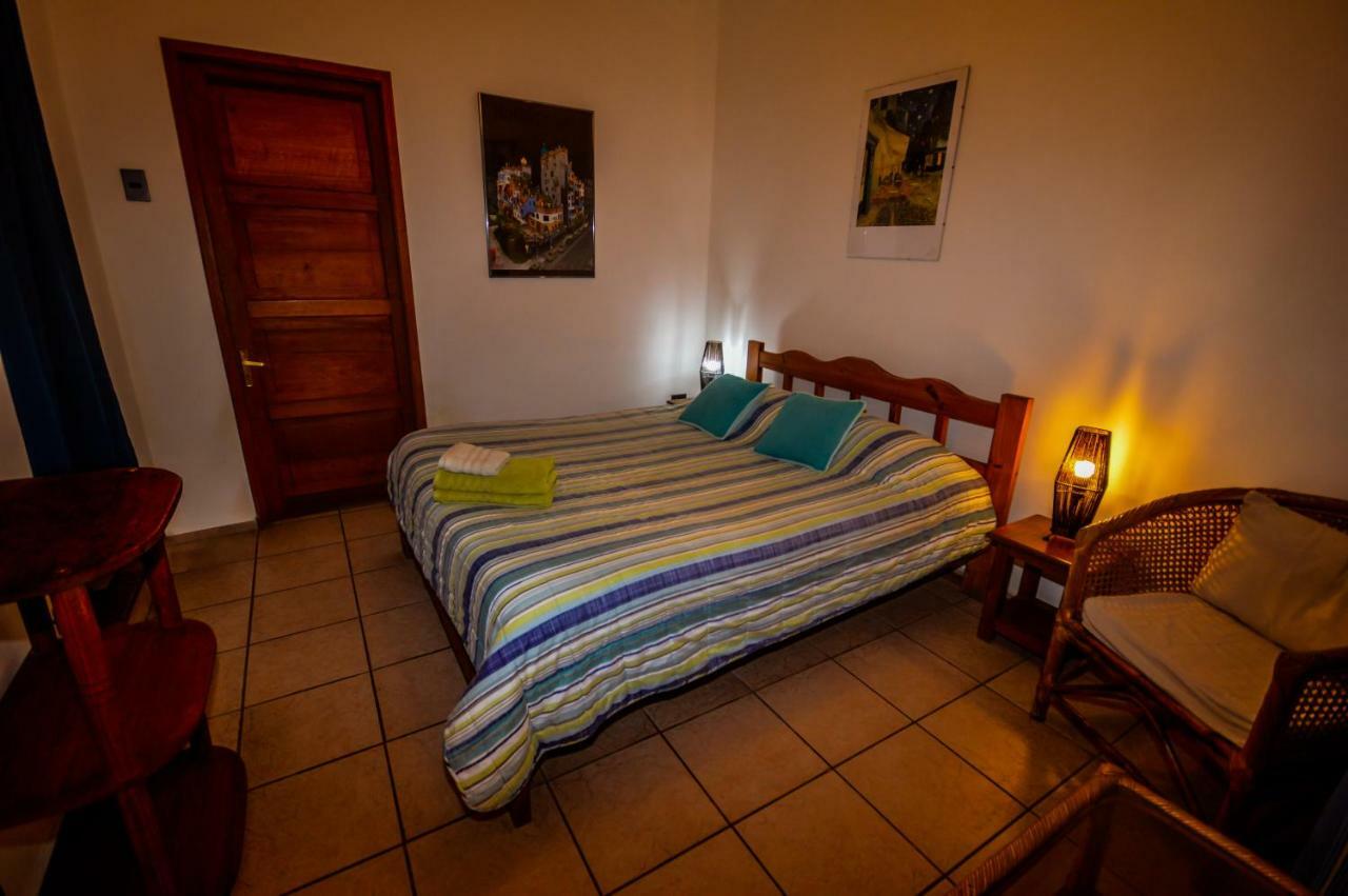 Hostal El Punto ลาเซเรนา ภายนอก รูปภาพ